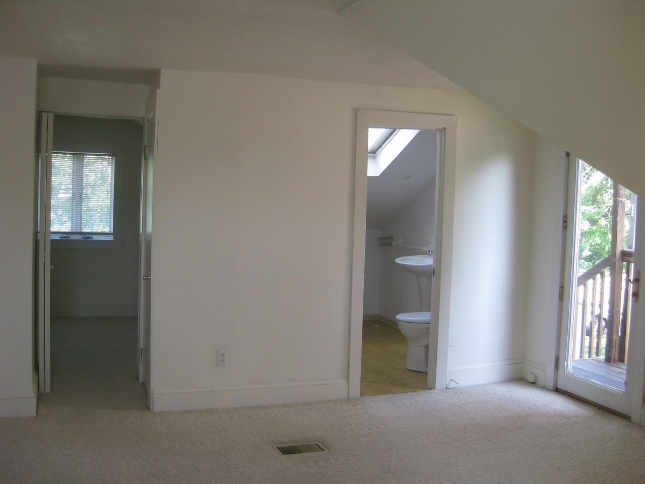 300 Inman Terrace #FL2 - Photo 3 of 19