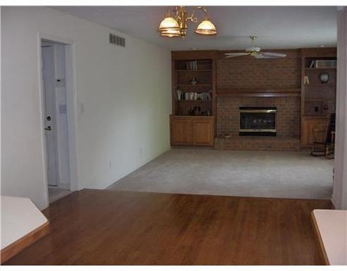 4625 Wellington Dr - Photo 3 of 16