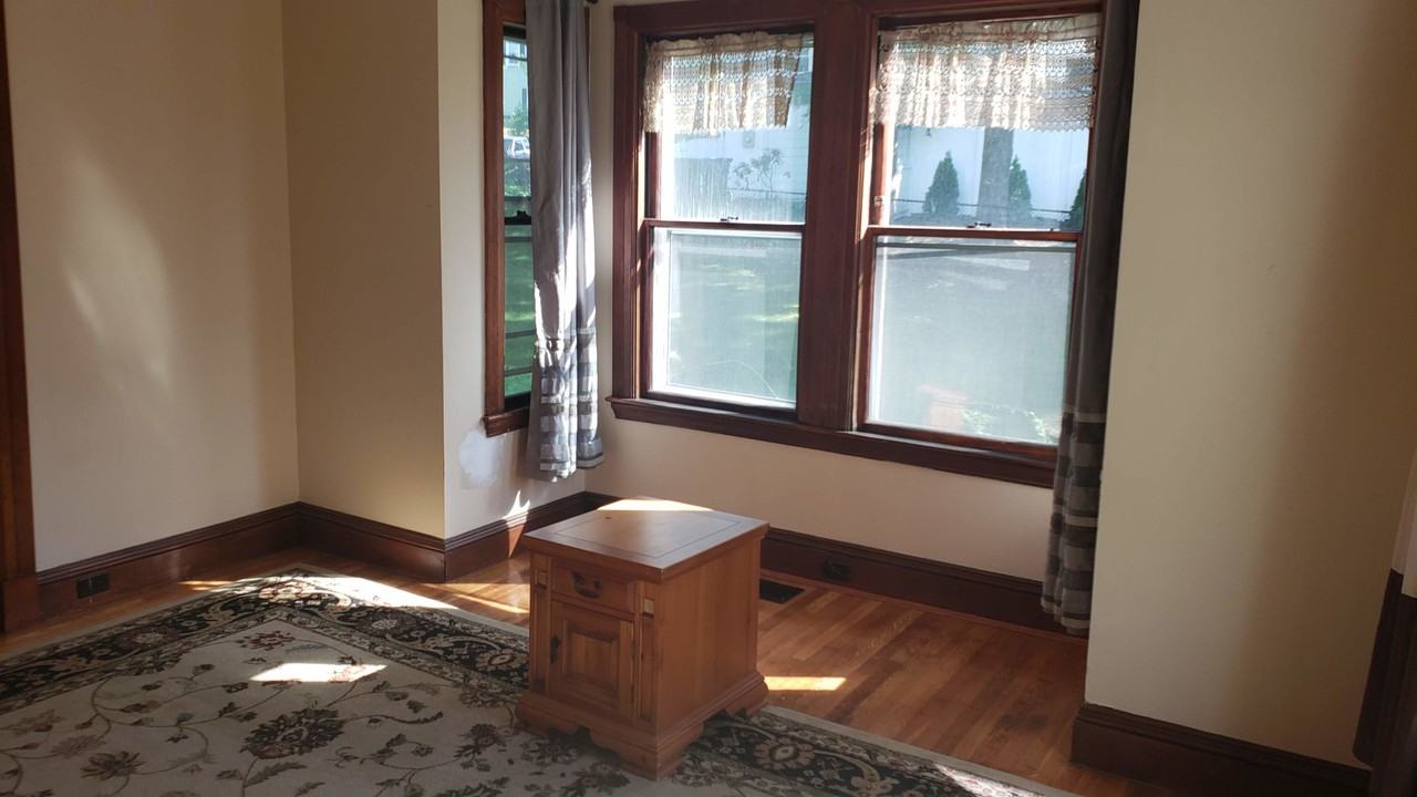 305 Central Street - Photo 3 of 22