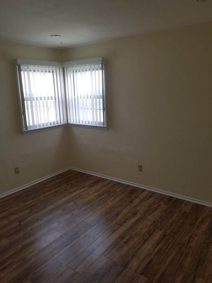 37 East Stroud Avenue #2FL - Photo 3 of 9