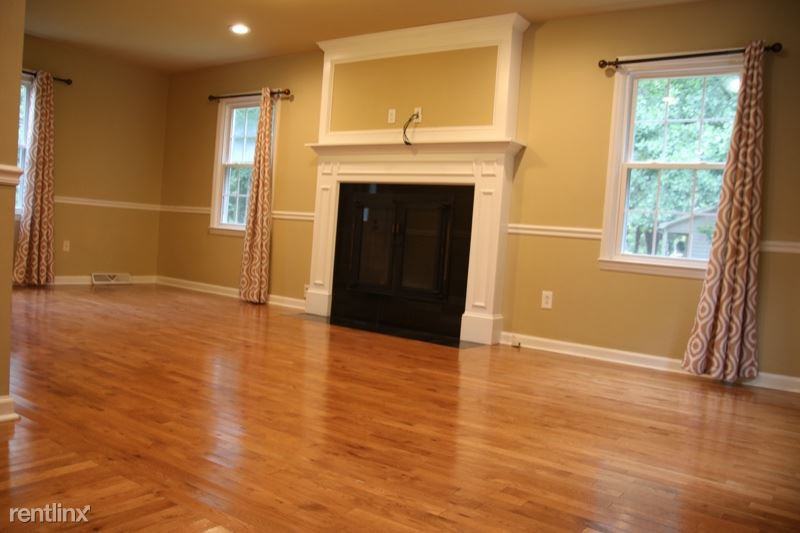 3724 Beulah Church Rd - Photo 3 of 12