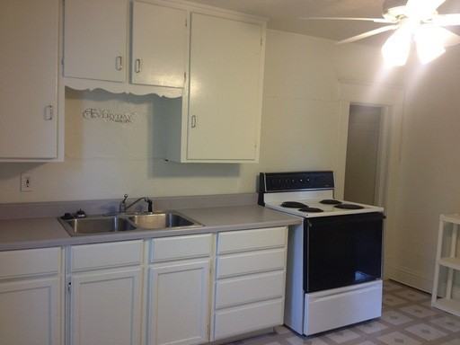 301 S Pennsylvania Ave - Photo 2 of 12