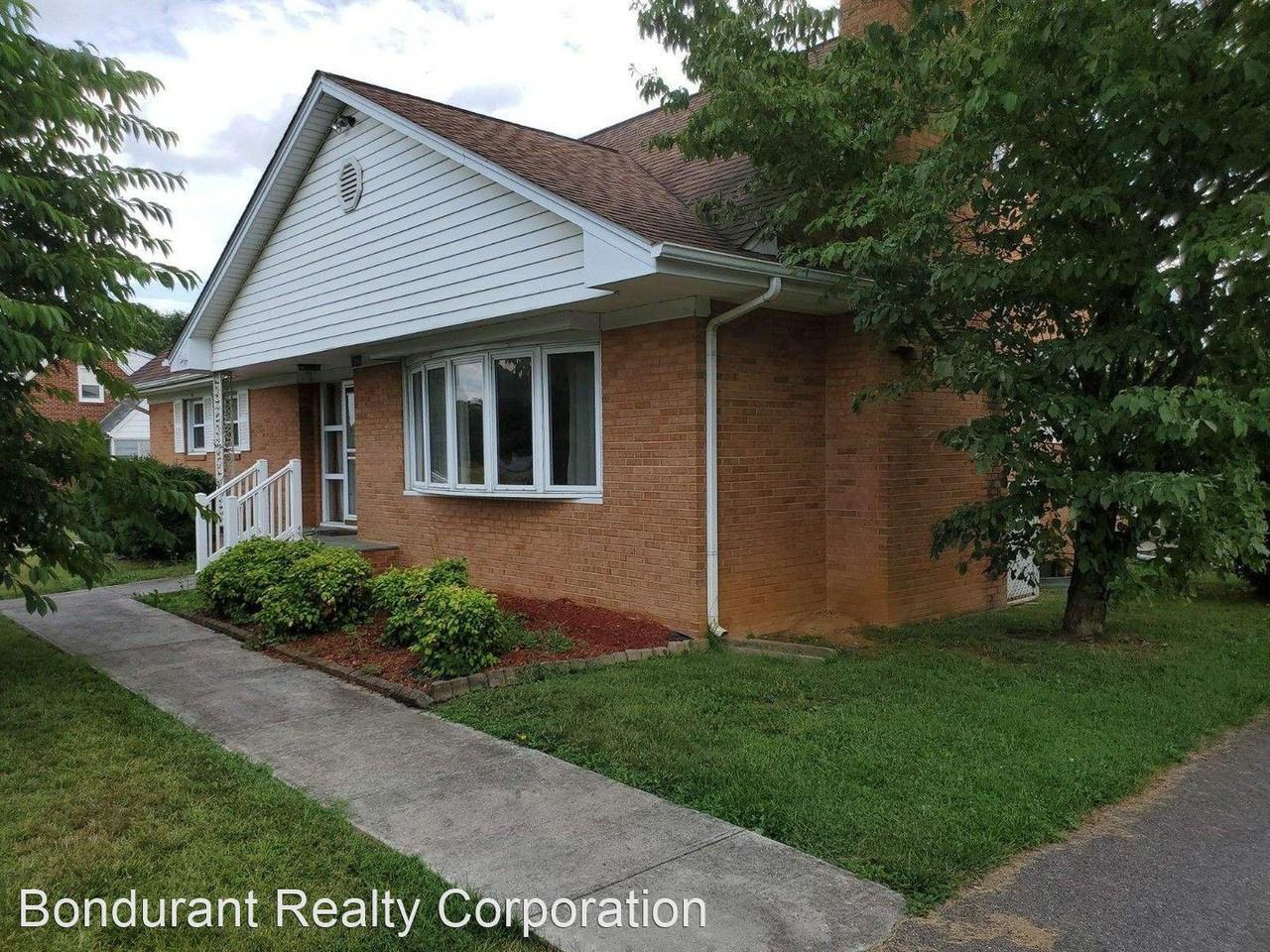 7460 Peppers Ferry Blvd - Photo 2 of 32