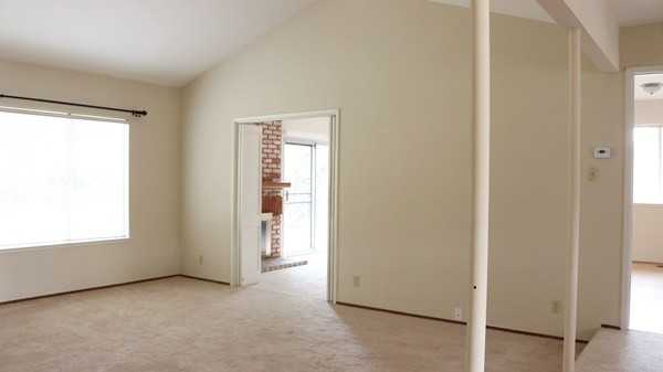 6077 Crestoak Ct - Photo 3 of 18