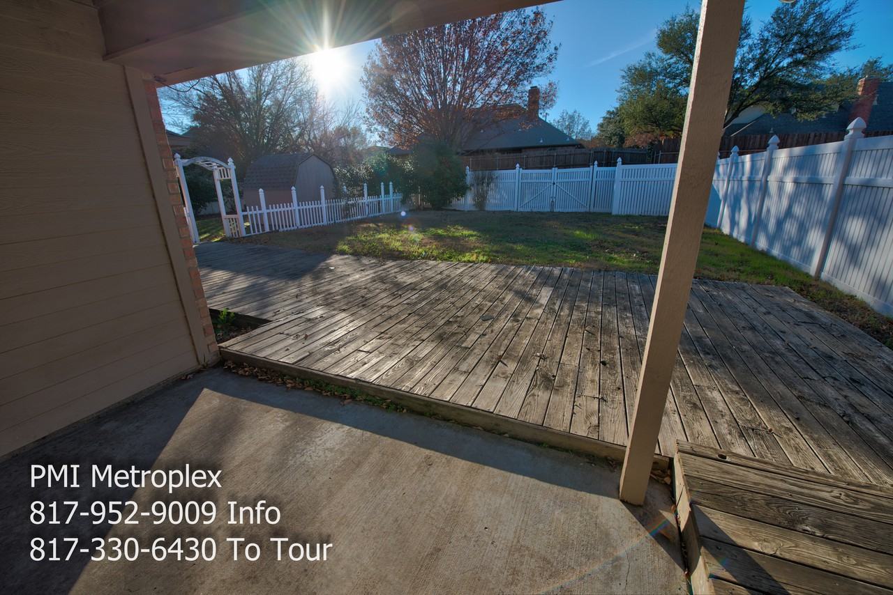 1520 Sweetgum Cir - Photo 2 of 23