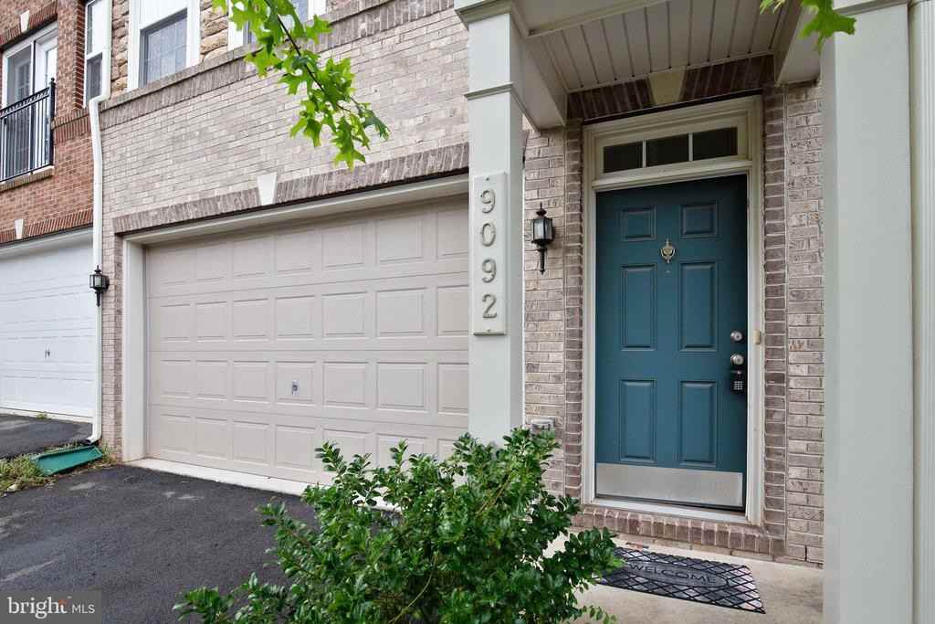 9092 Sandra Pl - Photo 2 of 37