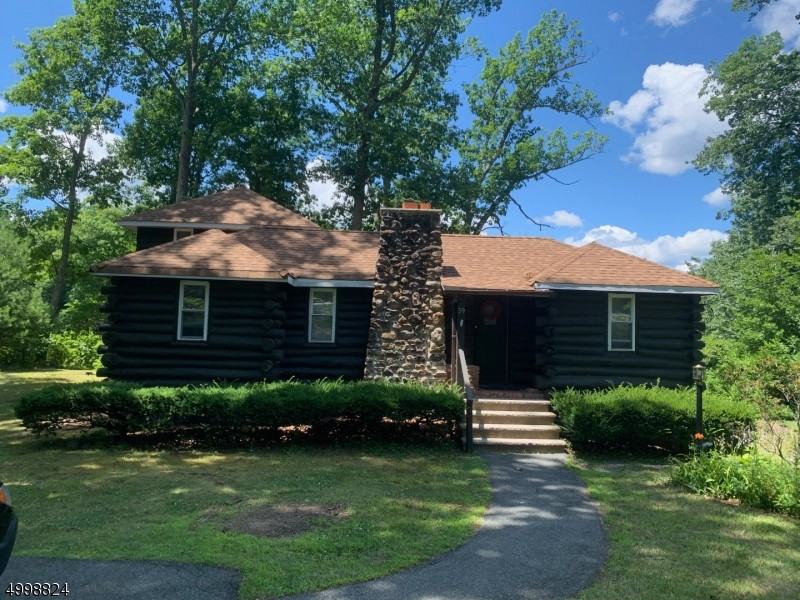 39 Lakewood Dr - Photo 2 of 23