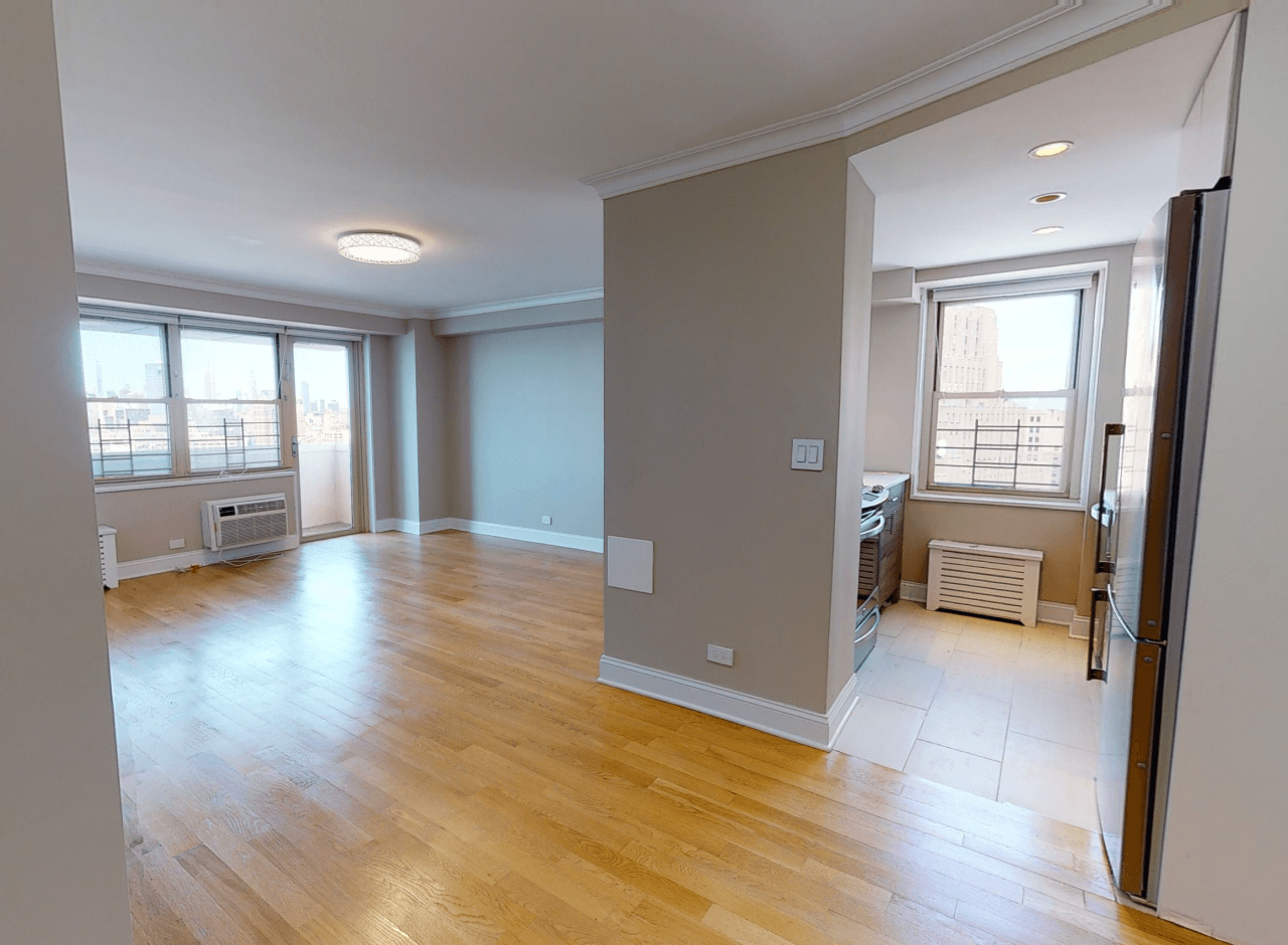 310 Greenwich St #310-30B - Photo 2 of 13