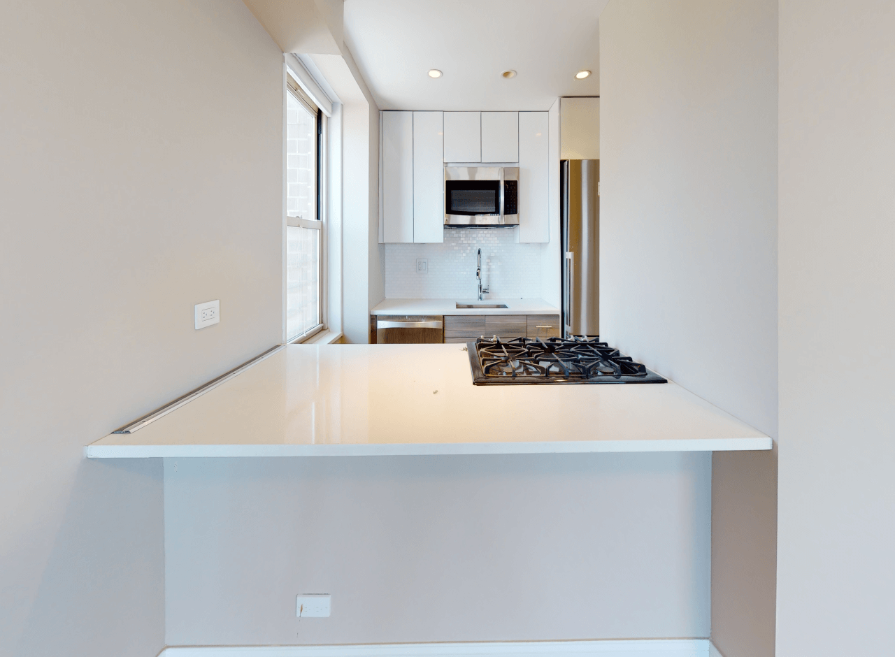 310 Greenwich St #310-30B - Photo 4 of 13