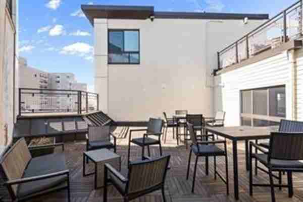 12 Stoneholm Street #527