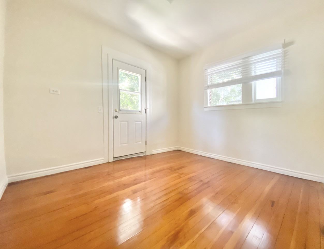 2103 Vine St #2 - Photo 3 of 10