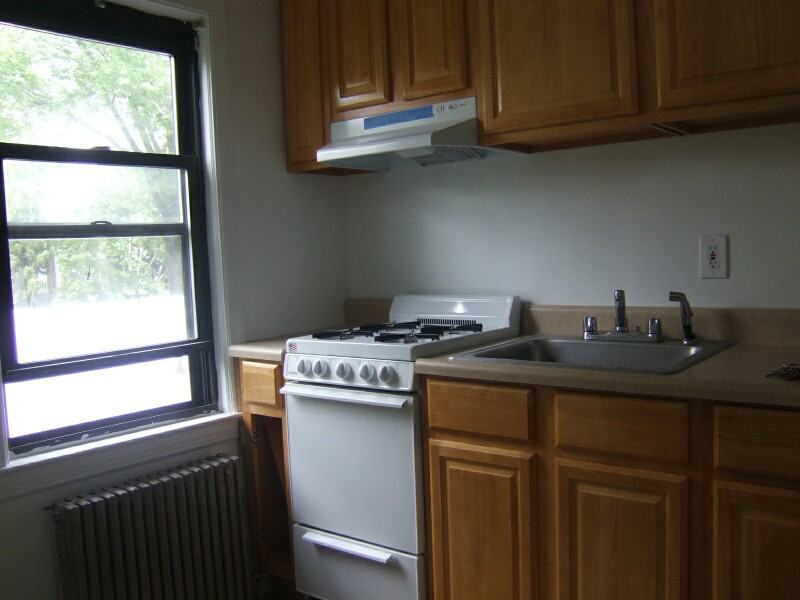 83-35 Daniels Street #2 - Photo 3 of 6