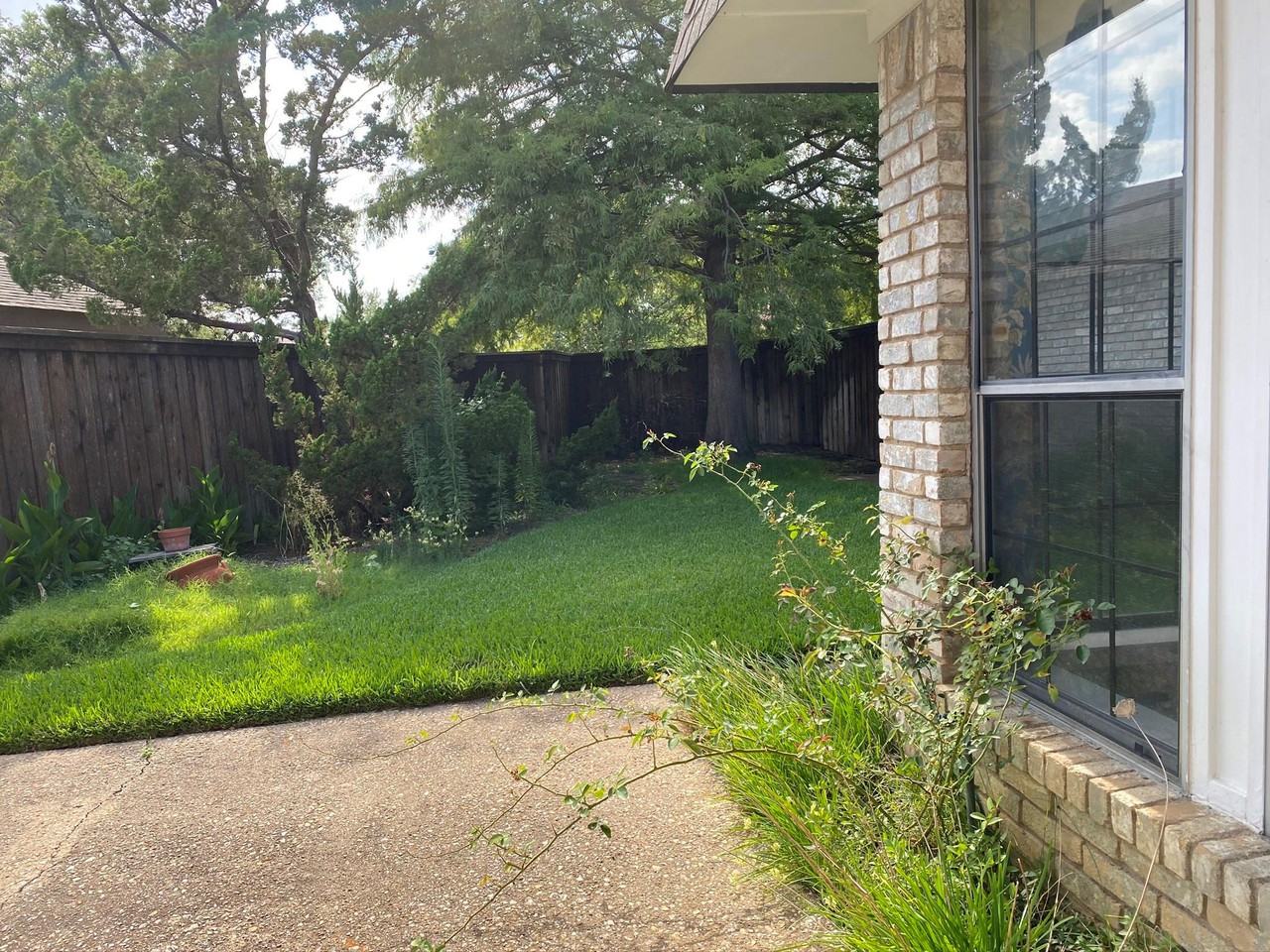 7205 Claybrook Dr - Photo 2 of 5