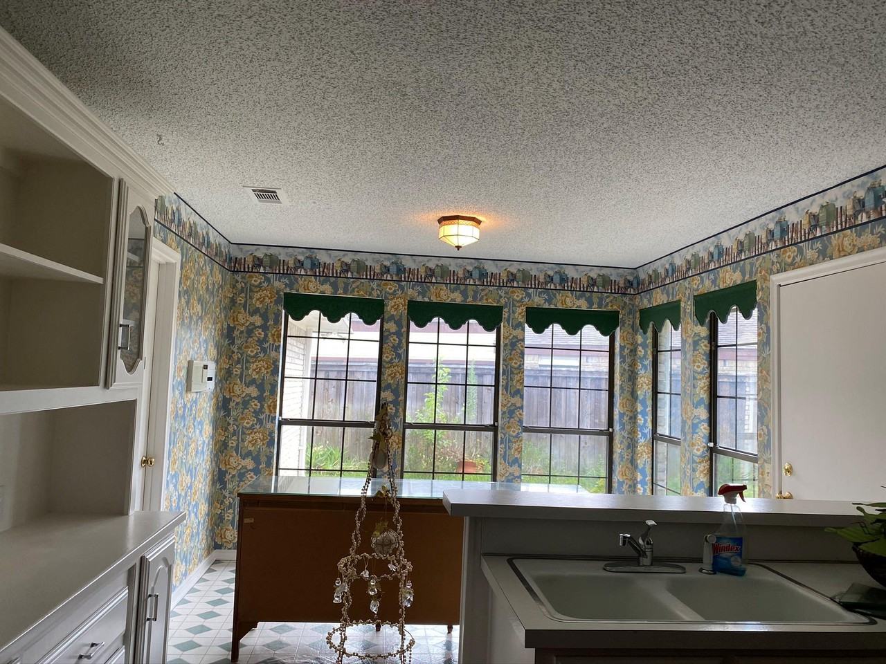 7205 Claybrook Dr - Photo 3 of 5