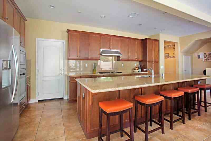 3055 E Coalinga Dr - Photo 3 of 13