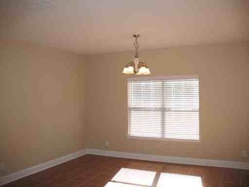 8437 Whitestone Ct - Photo 3 of 6