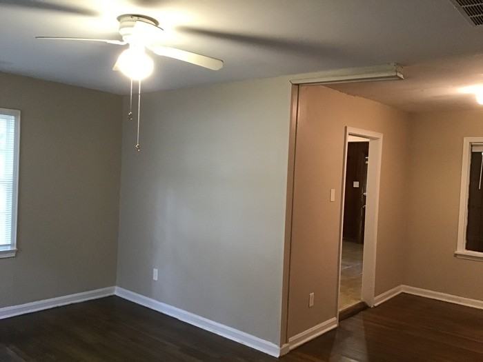 3643 Wilshire Rd - Photo 3 of 12