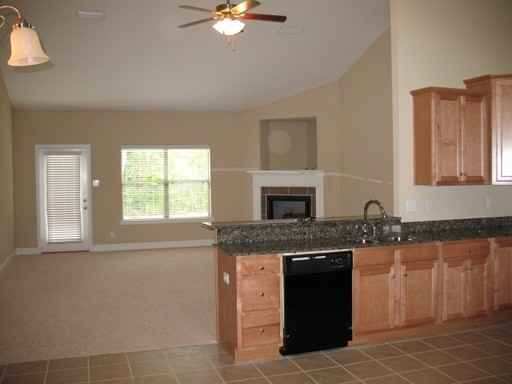 2525 Pecan Pointe Dr - Photo 2 of 8