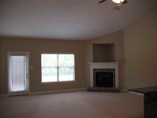 2525 Pecan Pointe Dr - Photo 3 of 8