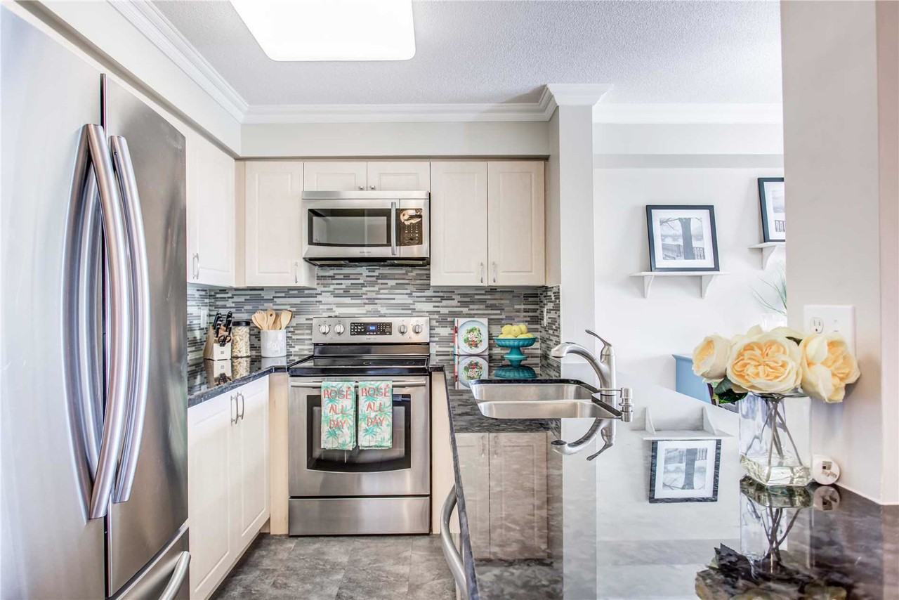 906 Sheppard Ave W #501 - Photo 3 of 11