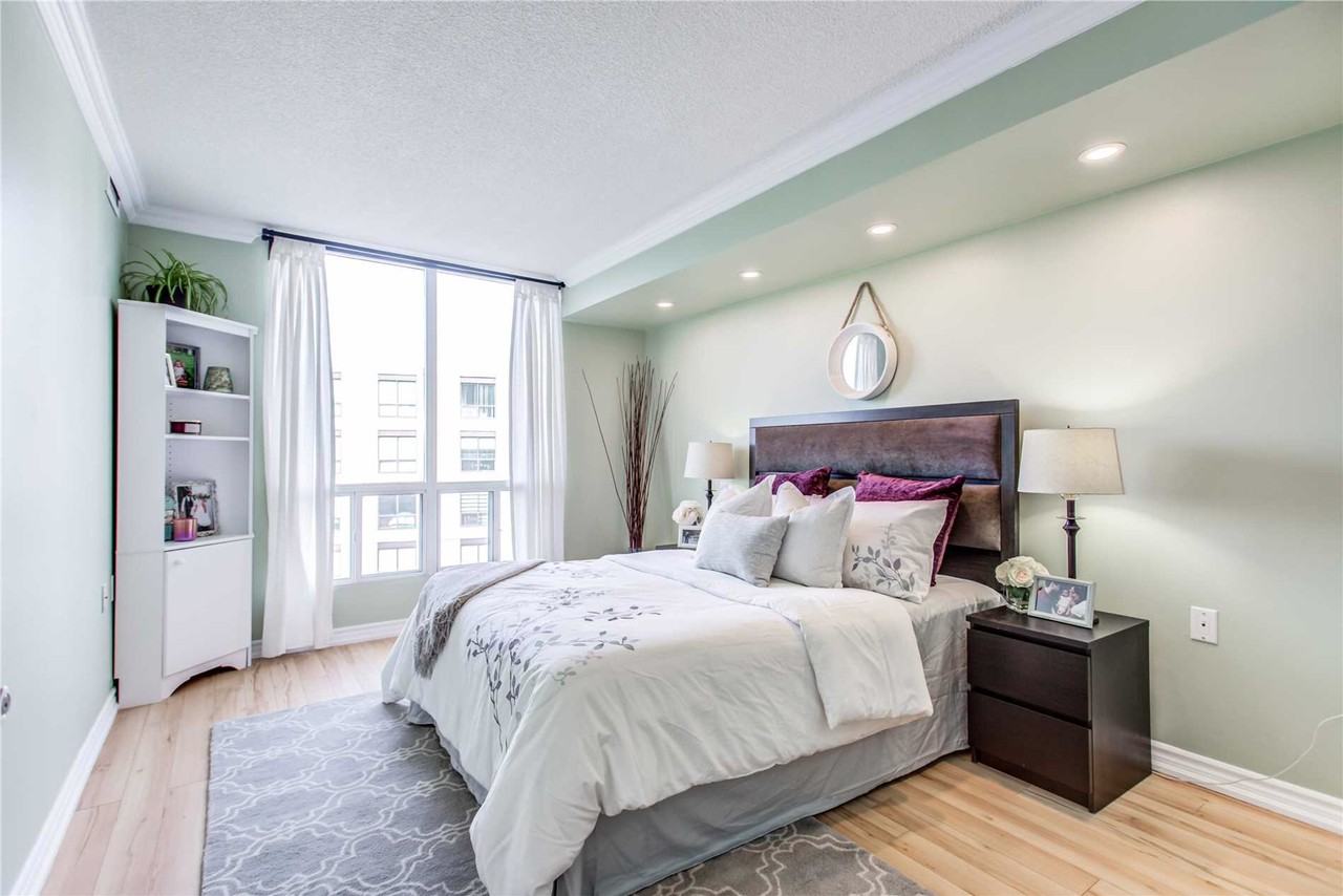 906 Sheppard Ave W #501 - Photo 4 of 11