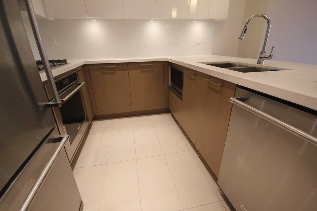 1123 Westwood Street 16F - Photo 2 of 15