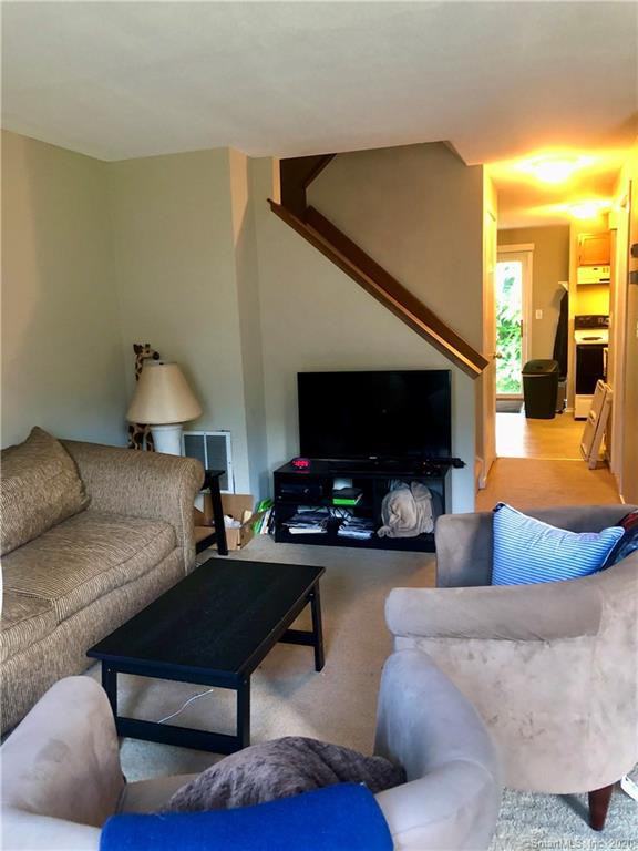 33 Rushford Meade 33 - Photo 3 of 24