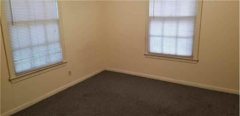 4611 Bennett Ave - Photo 2 of 13