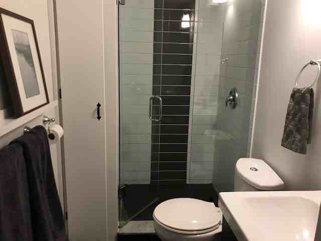 Dundas St E & Broadview Ave - Photo 6 of 9