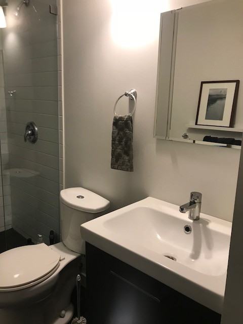 Dundas St E & Broadview Ave - Photo 7 of 11