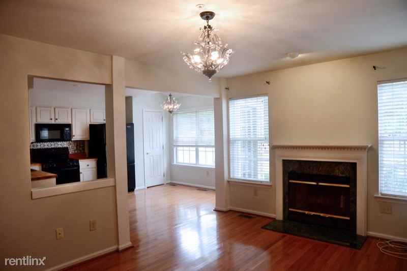 409 Greenwich Ct - Photo 2 of 19