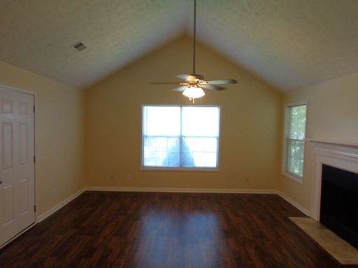 2219 Cody Ct - Photo 2 of 8