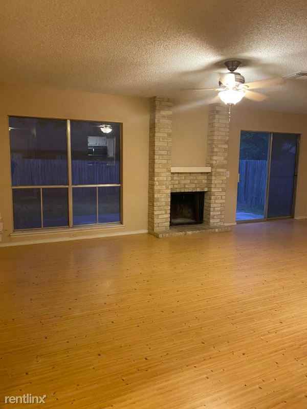 9450 Bowen Dr - Photo 3 of 11