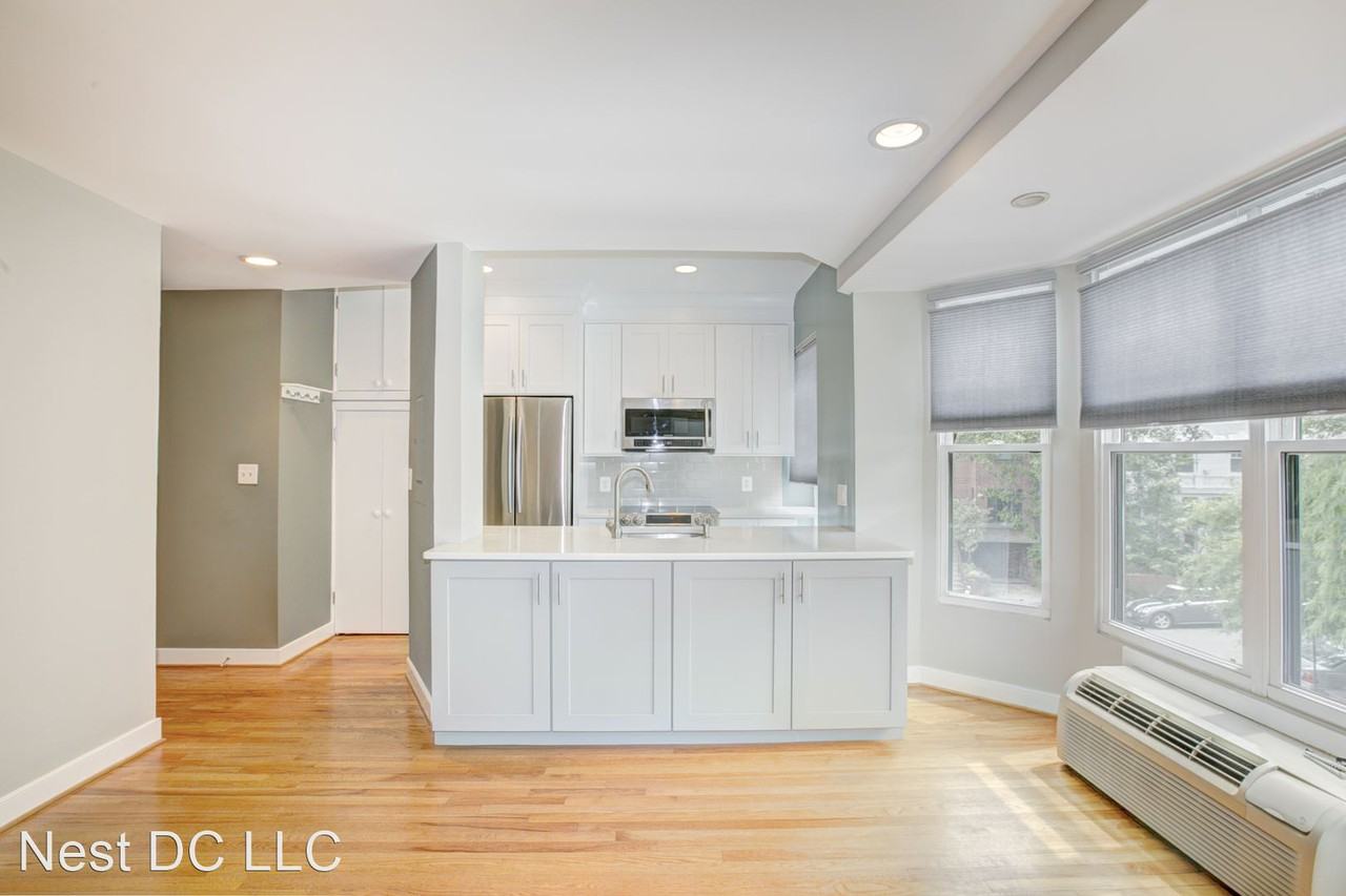 2300 18th St Nw #204 - Photo 3 of 13