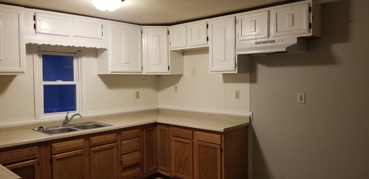 1936 W Center St - Photo 3 of 7