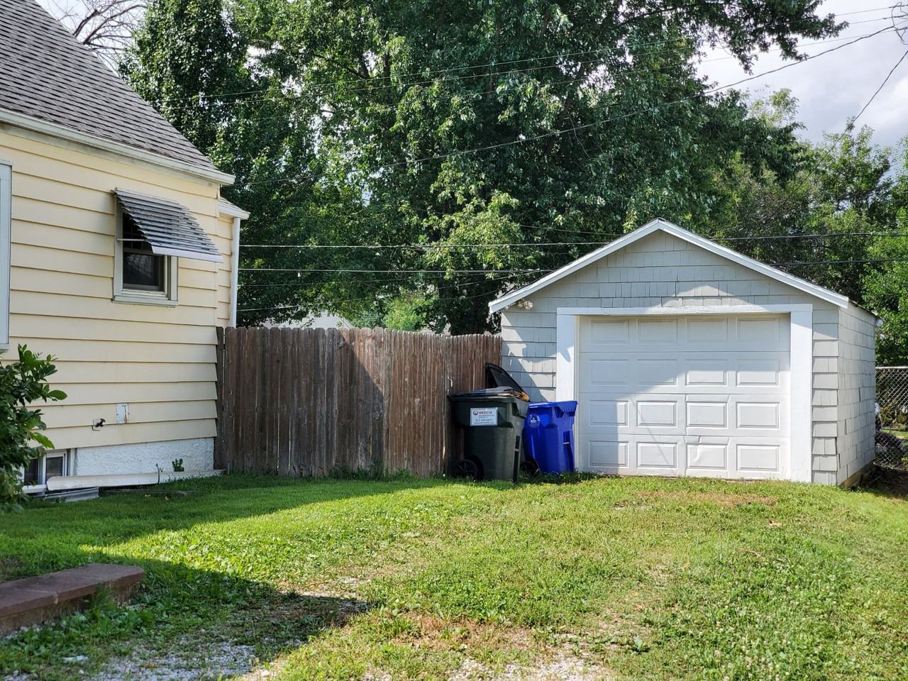 748 W Hazel Ave - Photo 2 of 10