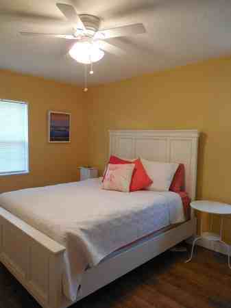 250 Tropic Way - Photo 3 of 20