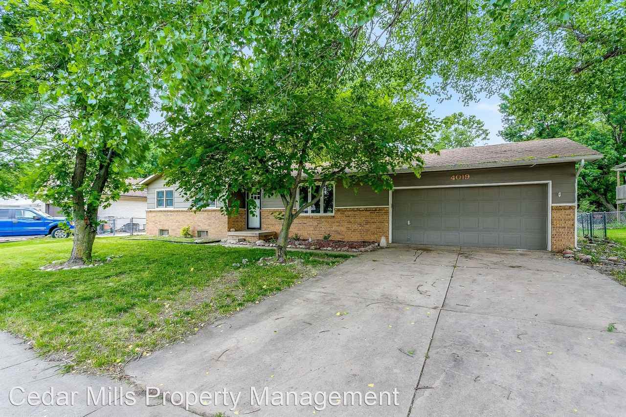 4019 Danbury St - Photo 2 of 12