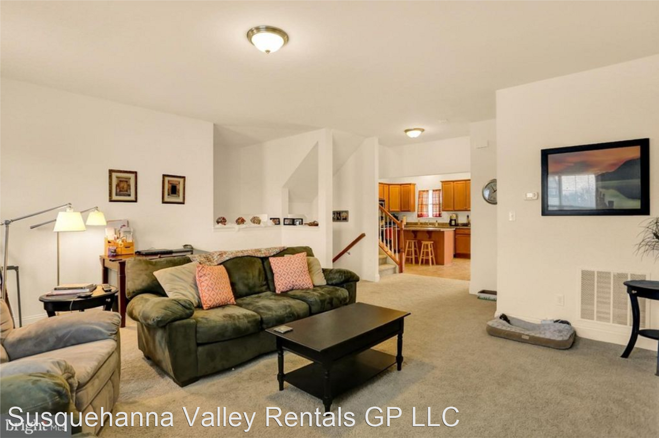 4 Dougherty Dr - Photo 2 of 17