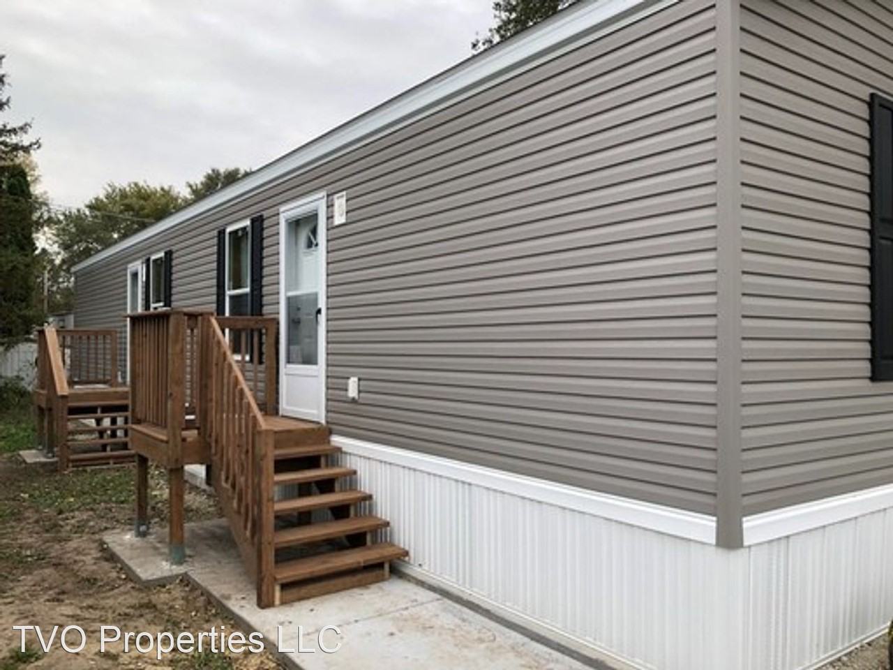 1105 Kellogg Ave - Photo 3 of 35