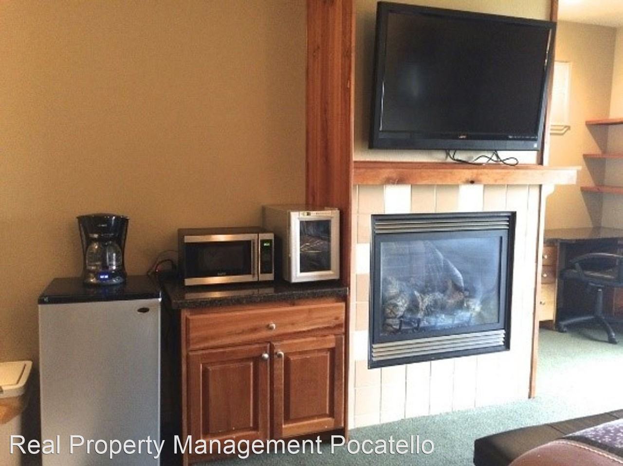 2560 Woodhill Way - Photo 3 of 8