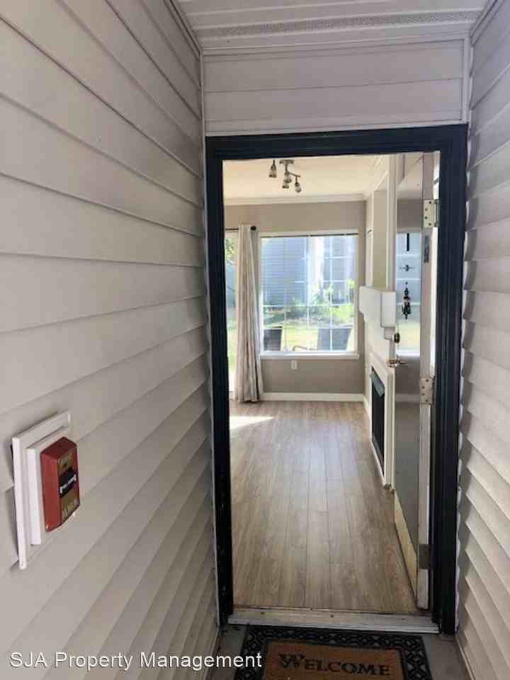 25235 Se Klahanie Blvd L 104 - Photo 2 of 15