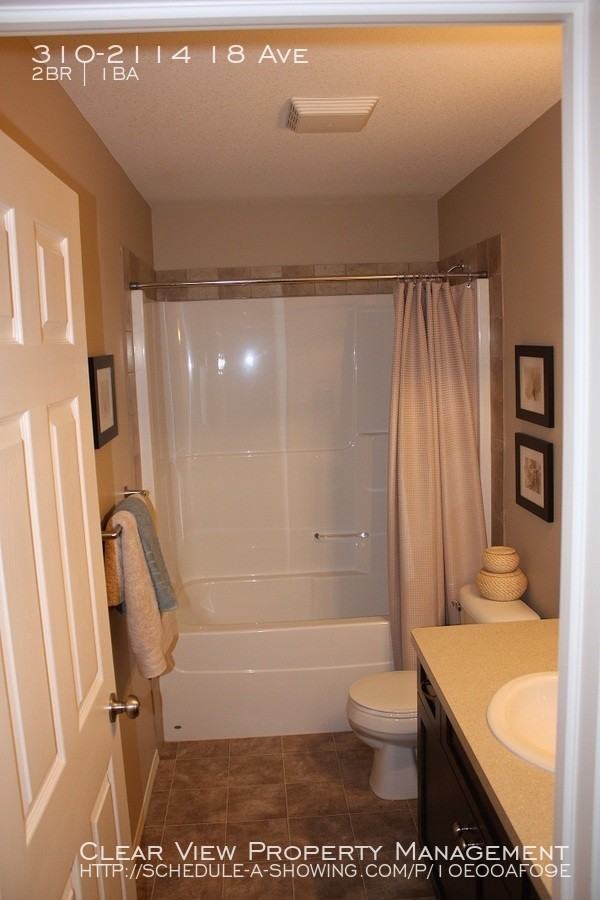 2114 310-2114 18 Ave - Photo 2 of 8