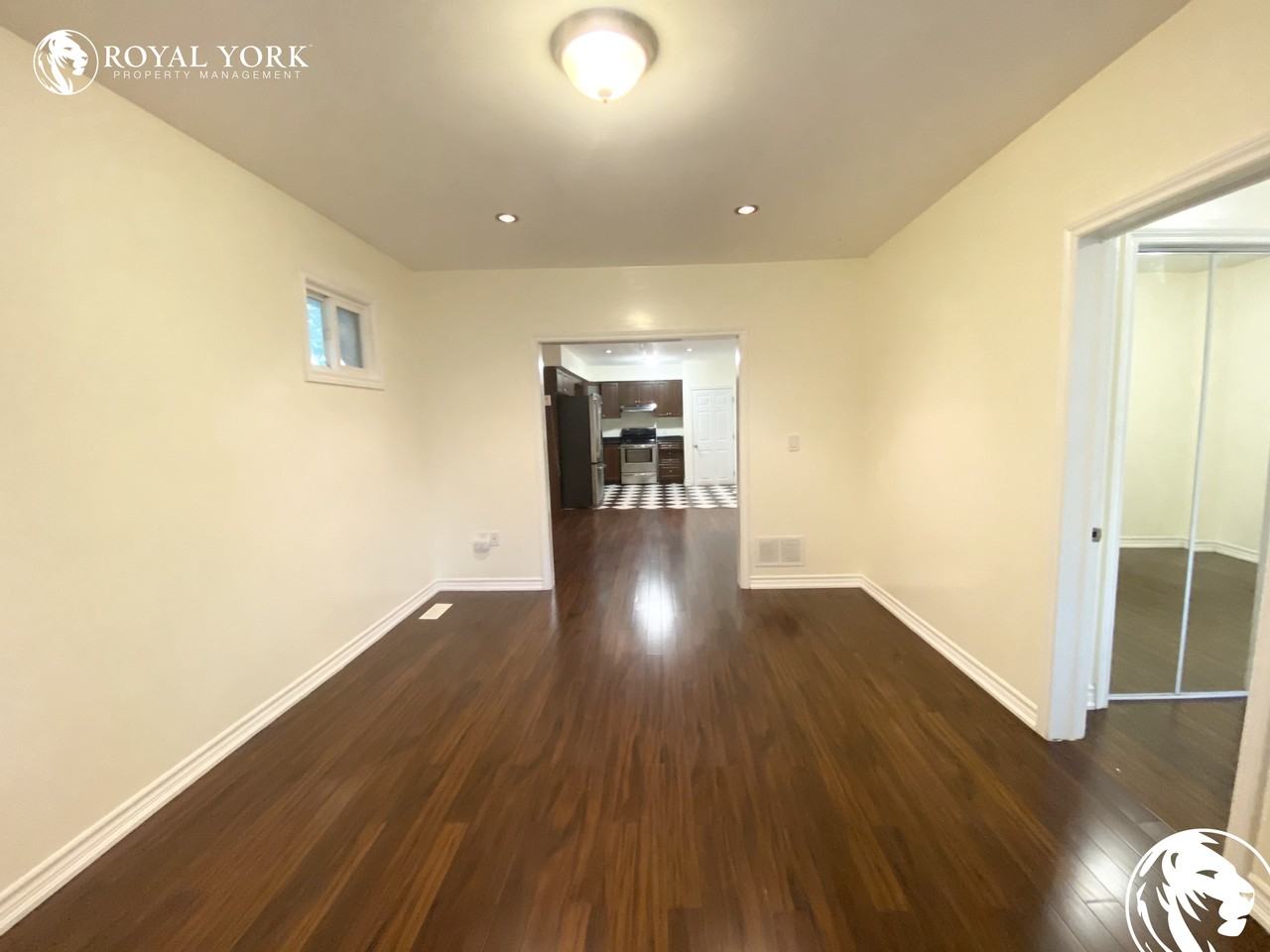 34 1-34 Hertford Avenue - Photo 2 of 17