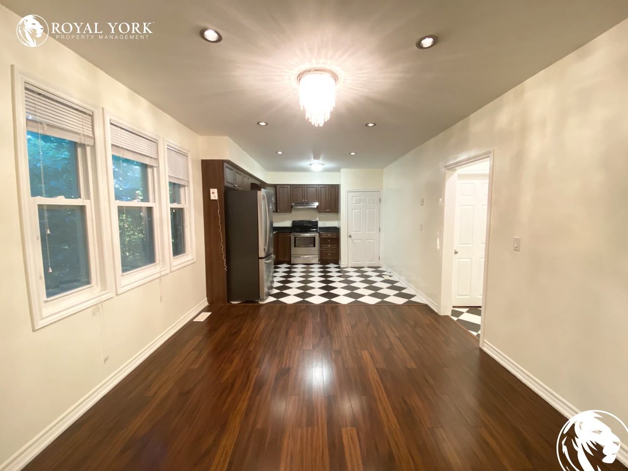 34 1-34 Hertford Avenue - Photo 3 of 17