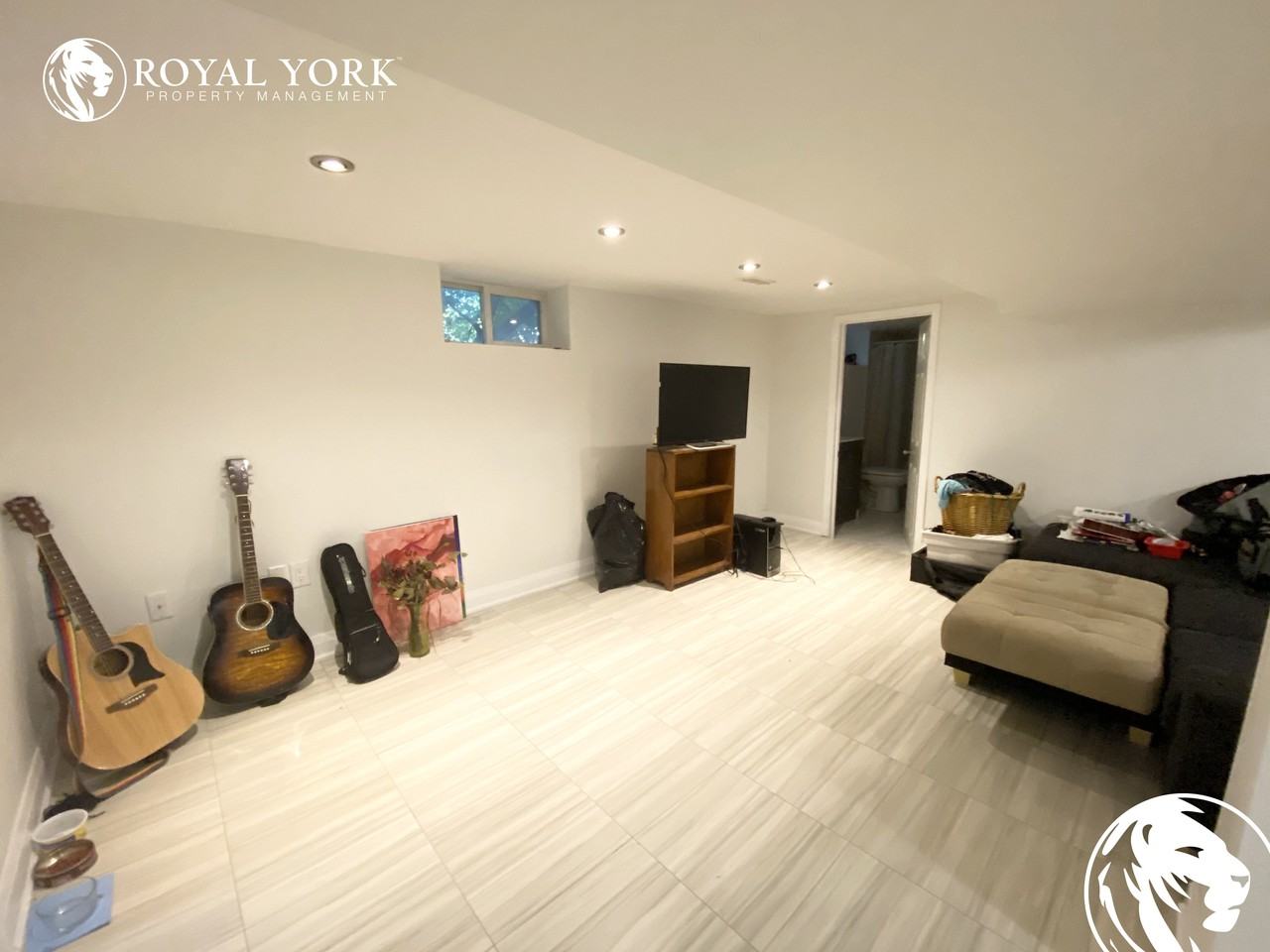 34 2-34 Hertford Avenue - Photo 3 of 15