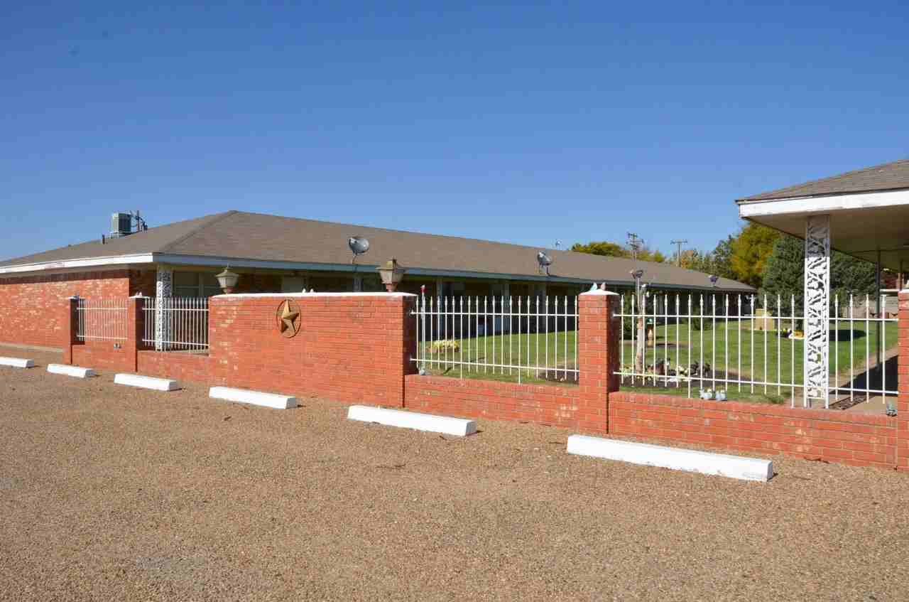 1406 Northeast 2nd Street #0 - Photo 2 of 4