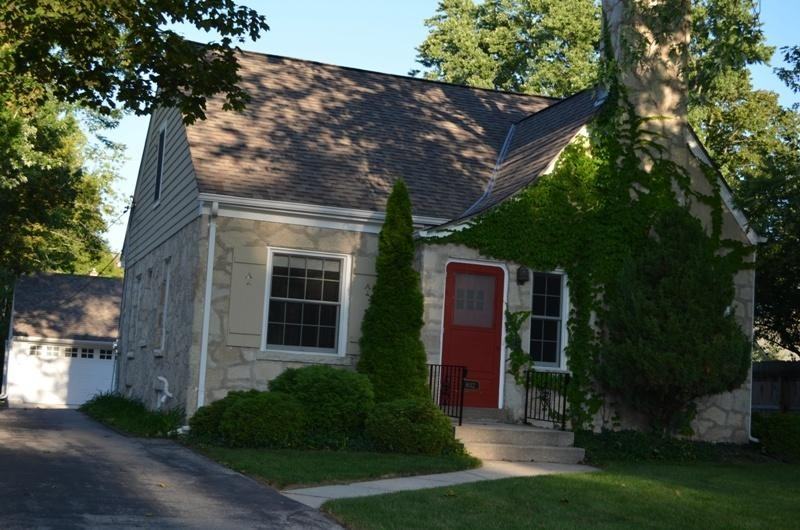 8012 N Regent Rd - Photo 2 of 13