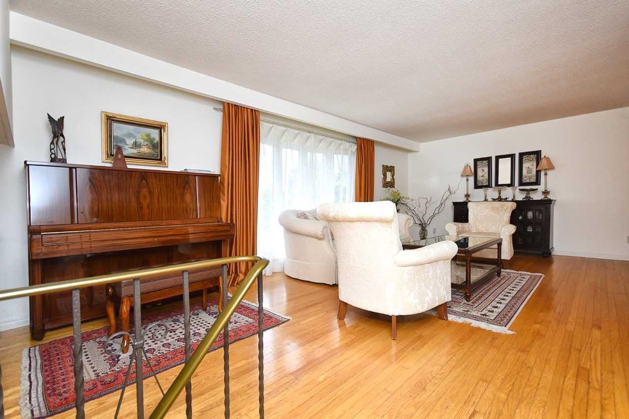 29 Colonsay road - Photo 3 of 4
