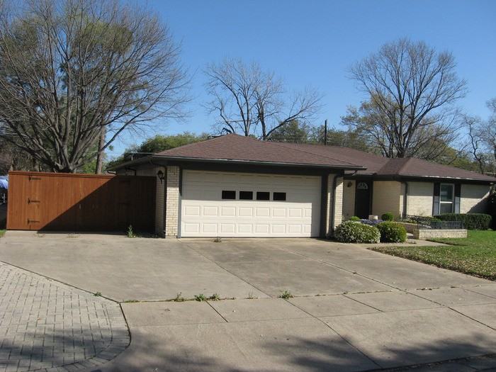 420 Baker Dr - Photo 2 of 26